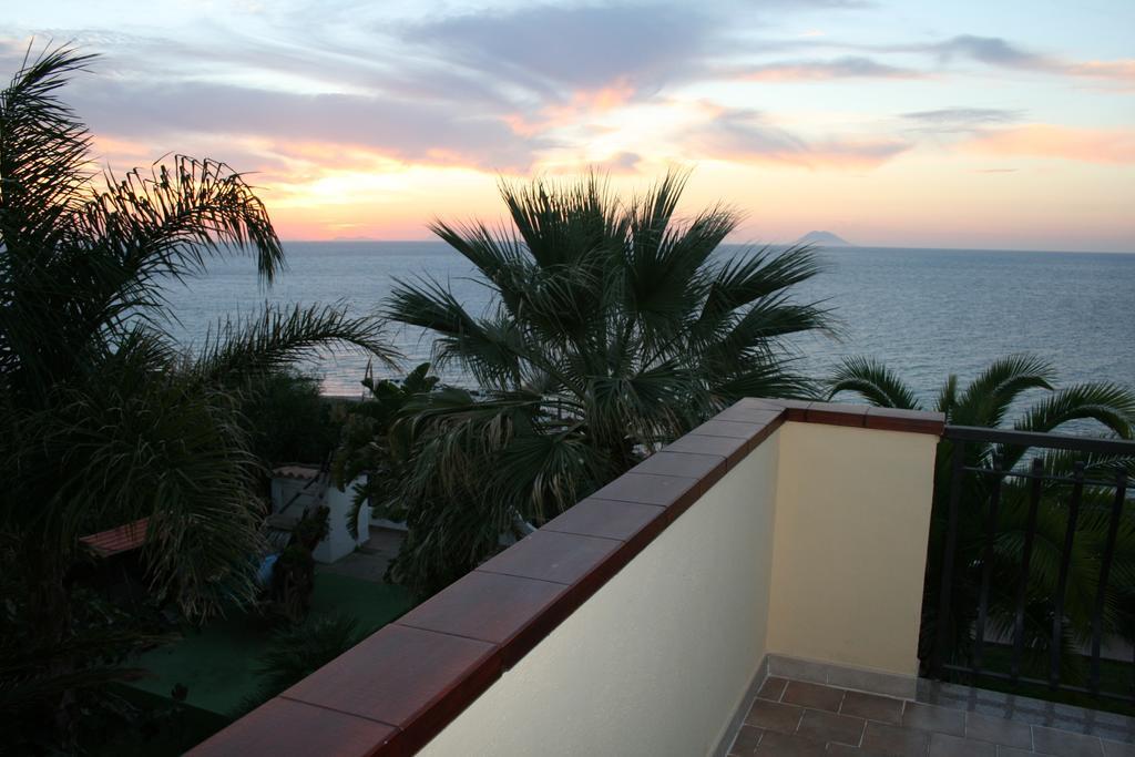 Residenza Stefanelli Apartment Capo Vaticano Phòng bức ảnh
